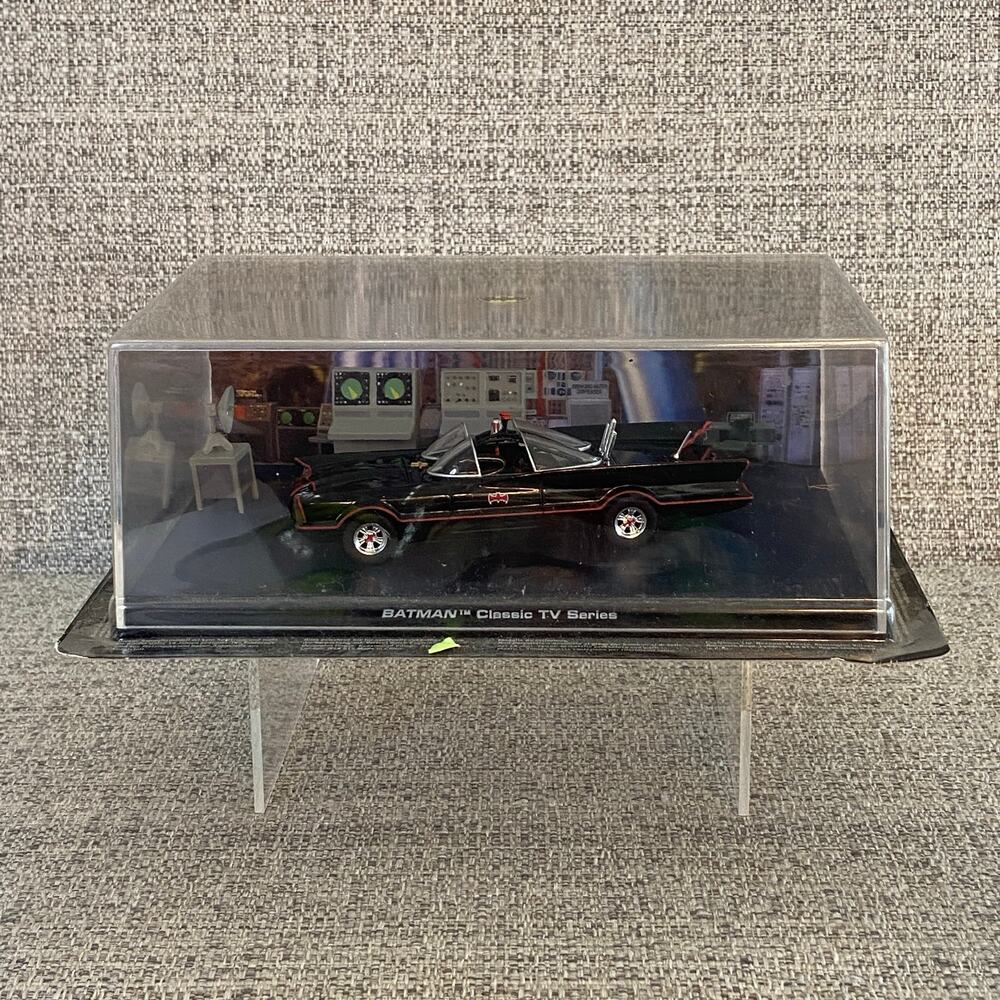 Eaglemoss 1966 Batmobile Diecast Batman Classic TV Series w/ Case & Card 1:43